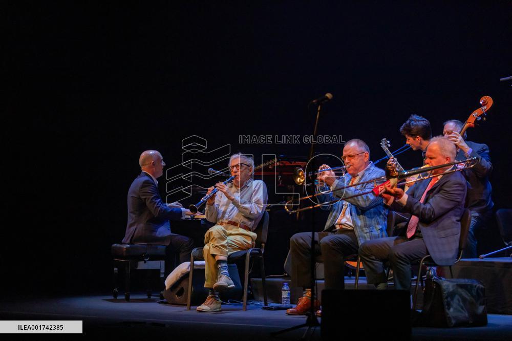 Woody Allen Performs LIve - Barcelona