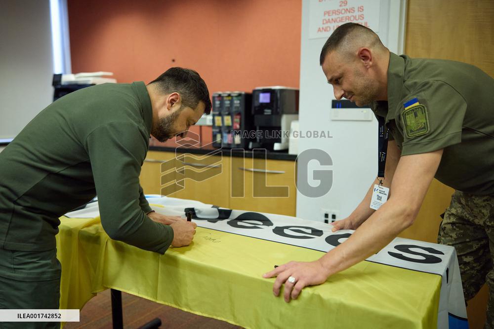 Zelensky Visits Wounded Ukrainian Soldiers In New York