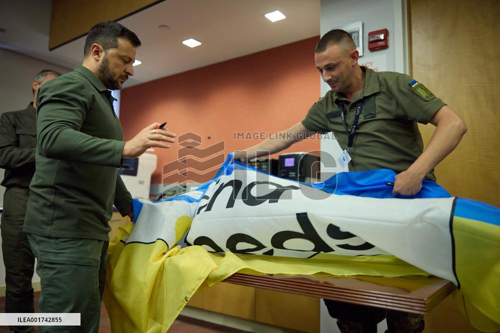 Zelensky Visits Wounded Ukrainian Soldiers In New York