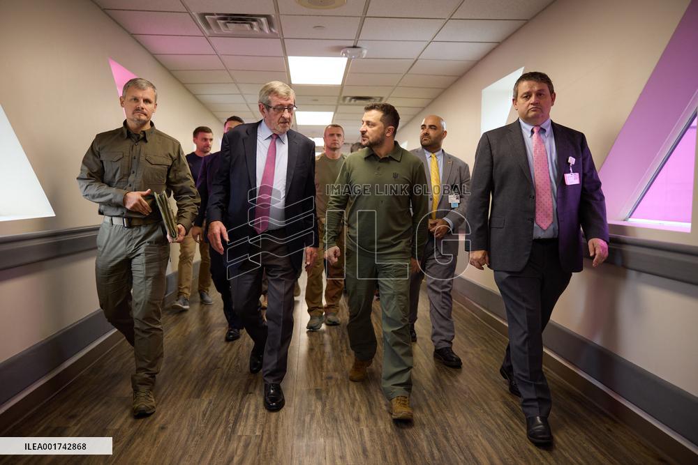 Zelensky Visits Wounded Ukrainian Soldiers In New York