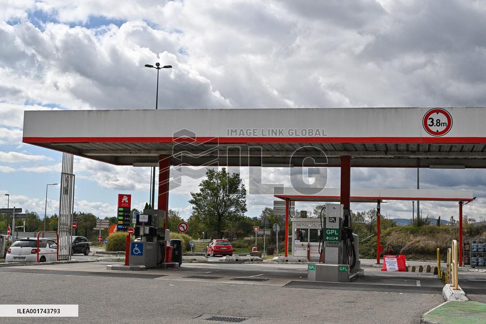 Gas Stations - Lyon