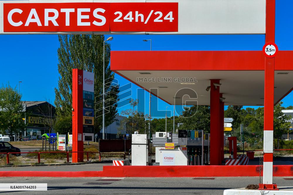 Illustration - Gas Stations - France