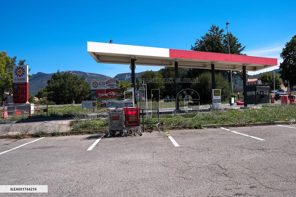 Illustration - Gas Stations - France