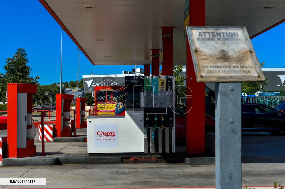 Illustration - Gas Stations - France