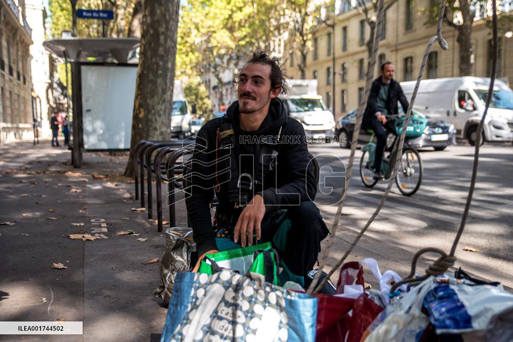 Activists On Hunger Strike In Front Of The Ministry Of Ecological Transition - Paris