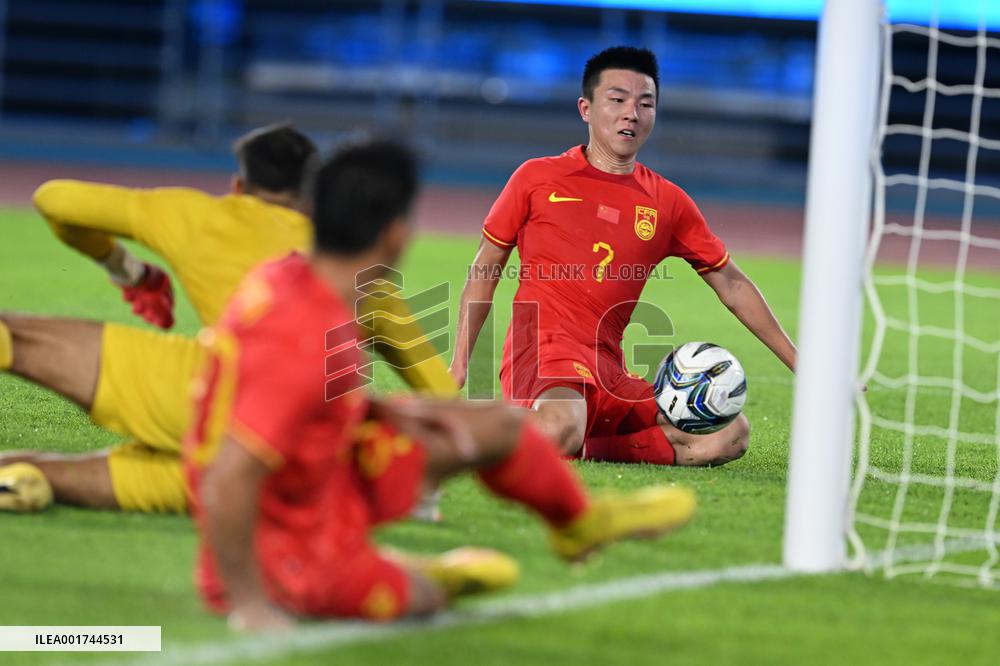 (SP)CHINA-HANGZHOU-ASIAN GAMES-FOOTBALL-MEN'S FIRST ROUND-GROUP A-CHN VS IND  (CN)