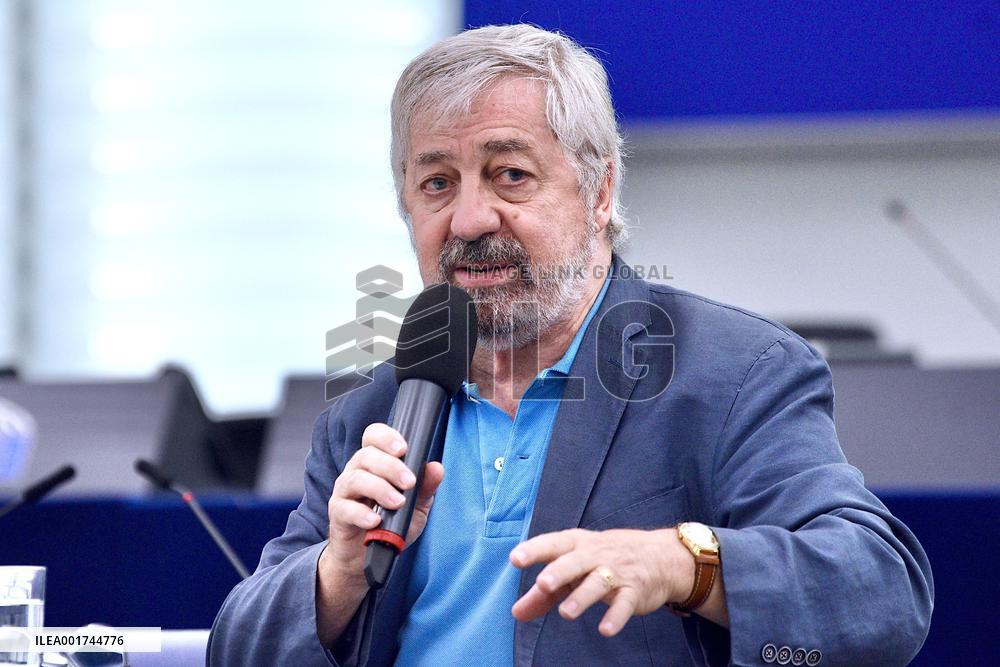 Sorj Chalendon At European Parliament - Strasbourg