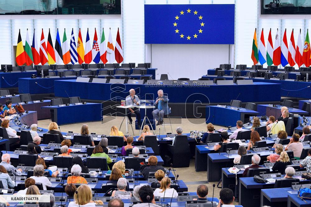 Sorj Chalendon At European Parliament - Strasbourg