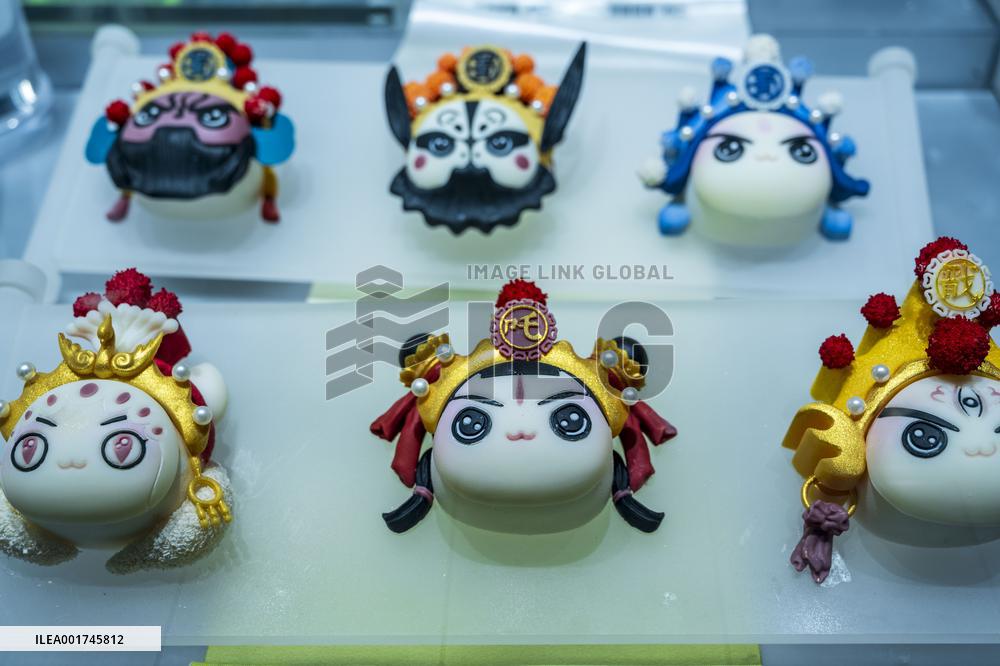 A Creative Cakes Shop in Chengdu, China