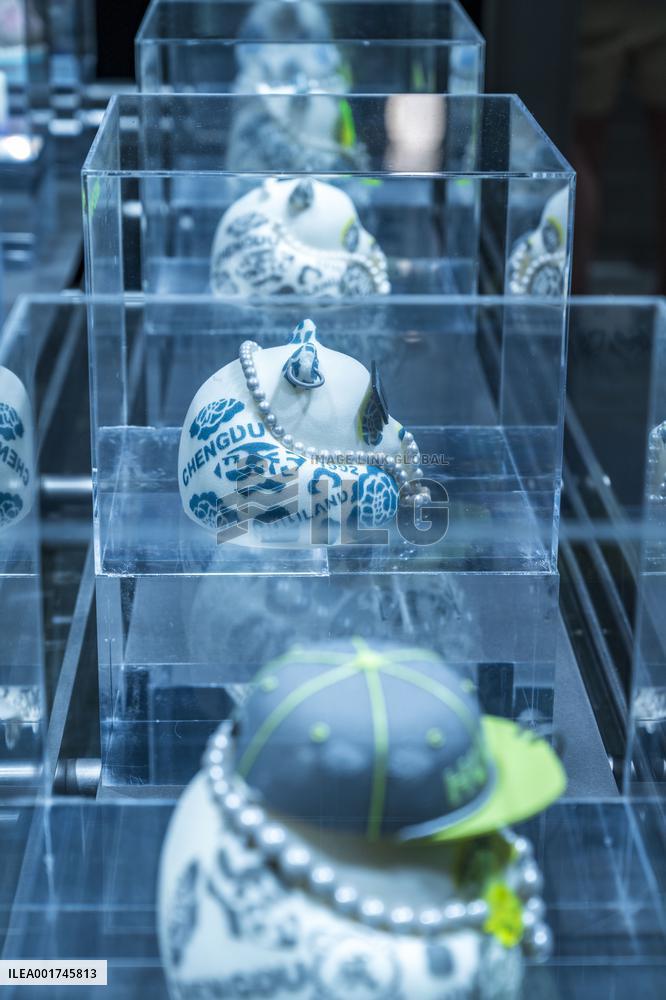 A Creative Cakes Shop in Chengdu, China