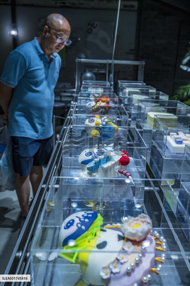 A Creative Cakes Shop in Chengdu, China