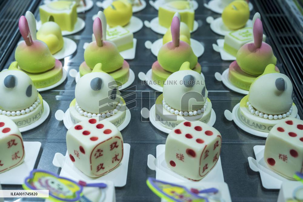 A Creative Cakes Shop in Chengdu, China