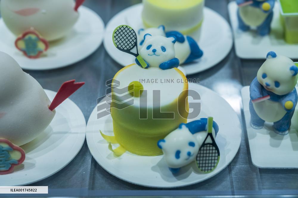 A Creative Cakes Shop in Chengdu, China