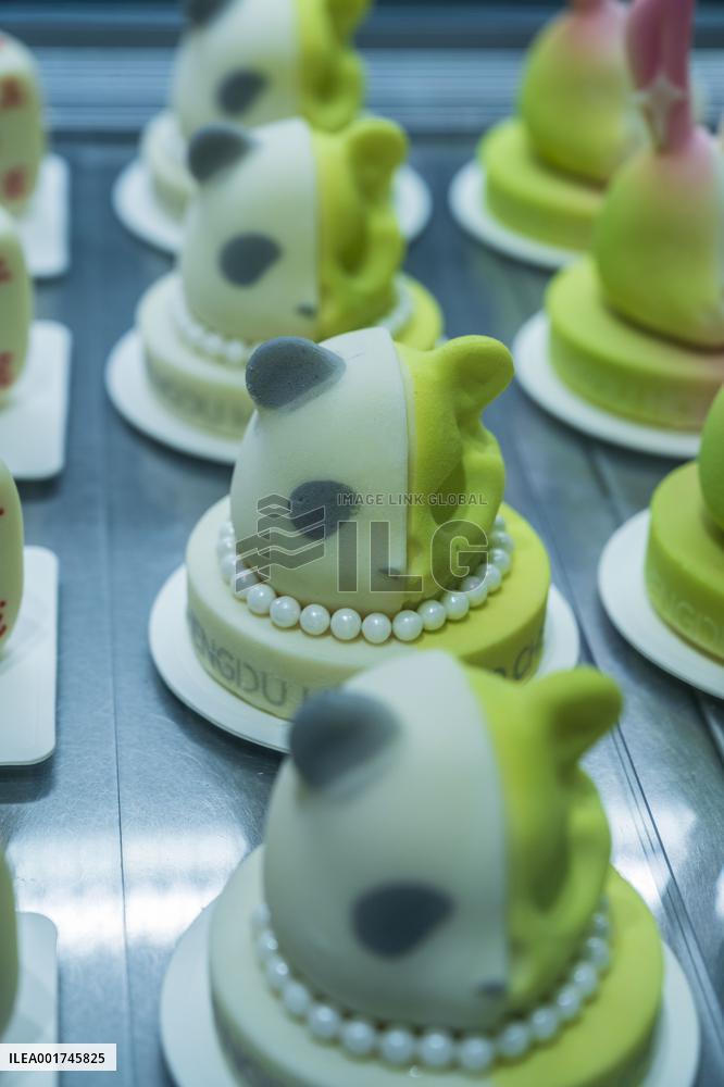 A Creative Cakes Shop in Chengdu, China
