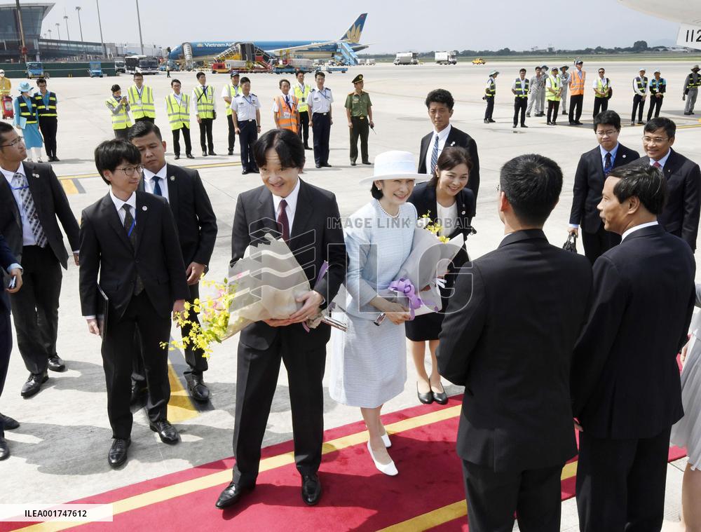 Japan crown prince, crown princess in Hanoi
