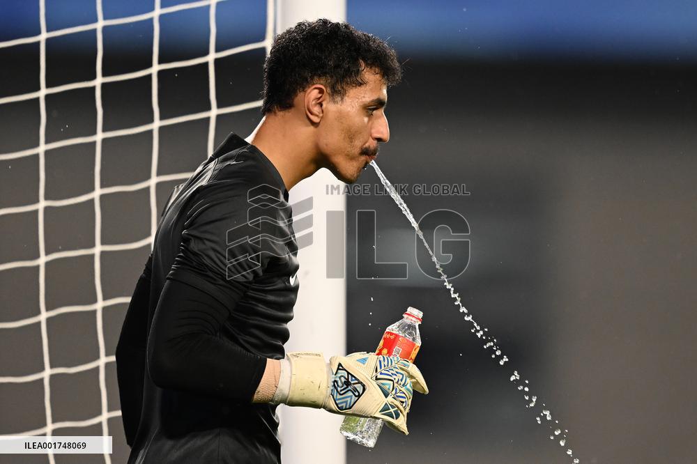 (SP)CHINA-HANGZHOU-ASIAN GAMES-FOOTBALL-MEN'S FIRST ROUND-GROUP D-JPN VS QAT (CN)