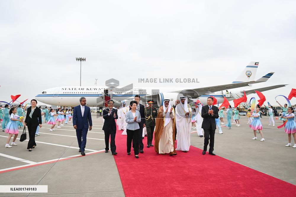 CHINA-ZHEJIANG-HANGZHOU-ASIAN GAMES-KUWAITI CROWN PRINCE-ARRIVAL (CN)