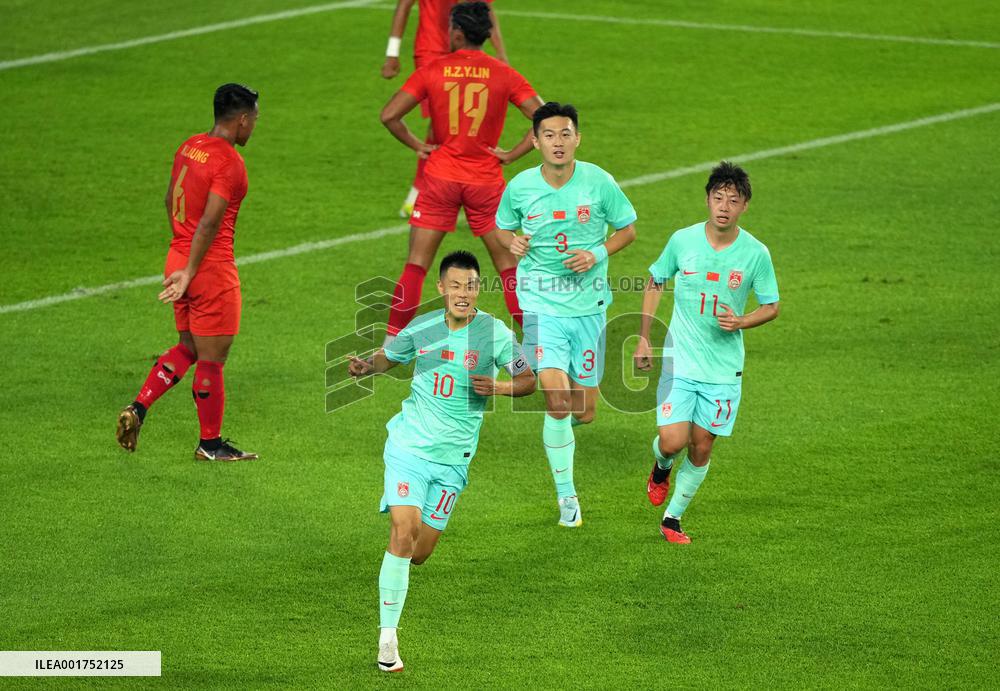 (SP)CHINA-HANGZHOU-ASIAN GAMES-FOOTBALL-MEN'S SECOND ROUND-GROUP A-MYA VS CHN (CN)