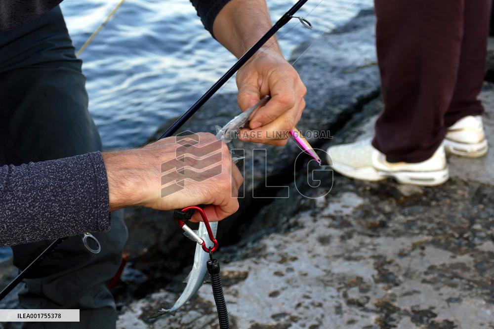 Fishing at Lanzheron beach in Odesa