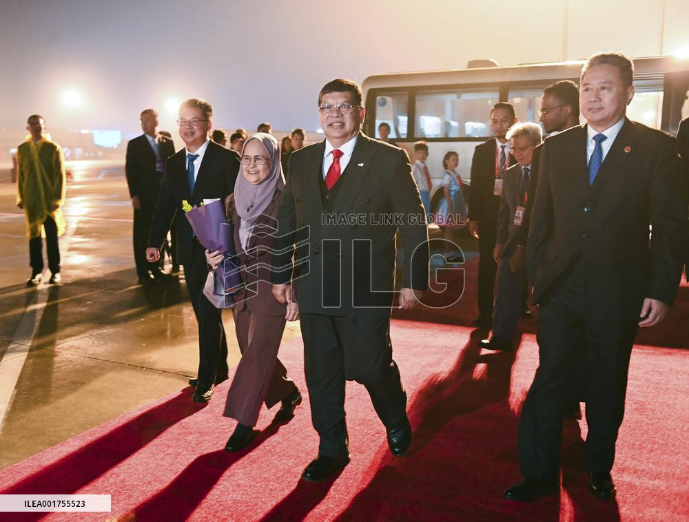 CHINA-ZHEJIANG-HANGZHOU-ASIAN GAMES-MALAYSIAN DEWAN RAKYAT SPEAKER-ARRIVAL (CN)