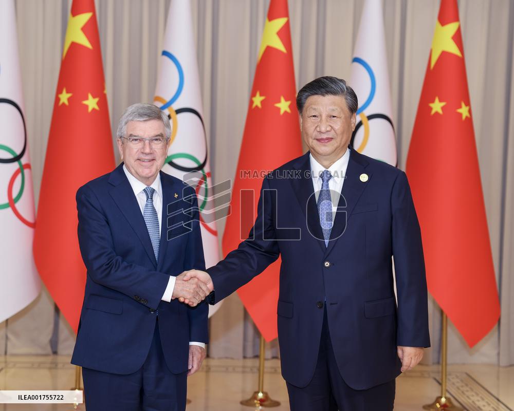 CHINA-ZHEJIANG-HANGZHOU-XI JINPING-IOC PRESIDENT-MEETING (CN)