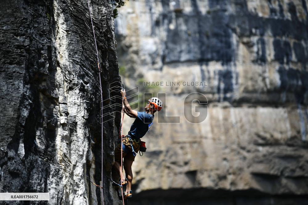 Climbing Challenge in Qianxinan