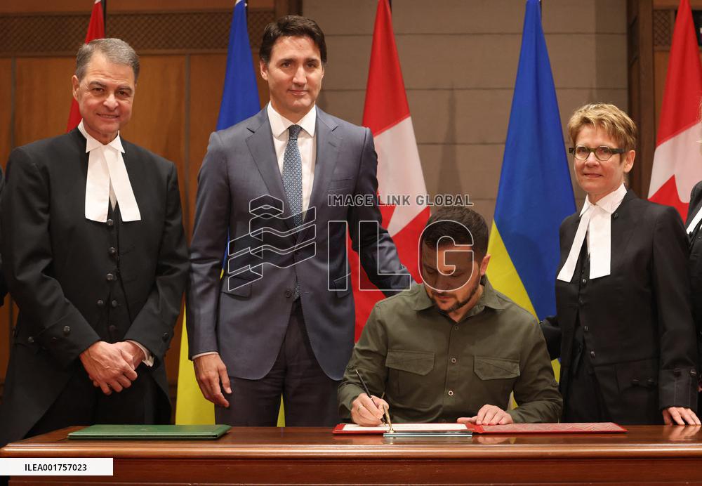 Zelensky Visits Ally Canada