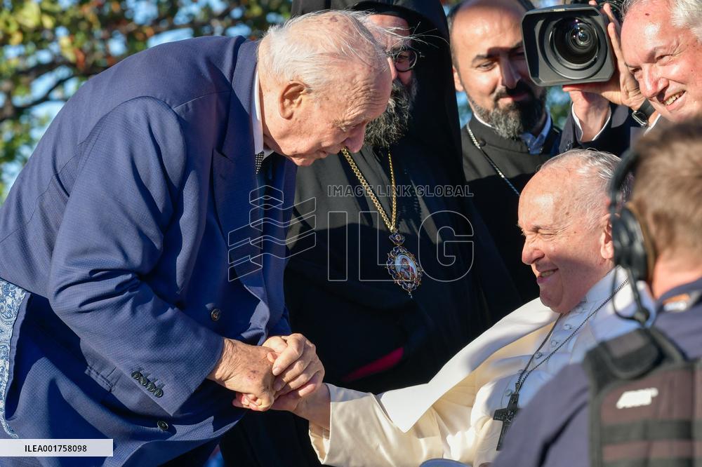 Pope Francis Visits Marseille - Tribute To Sailors And Migrants