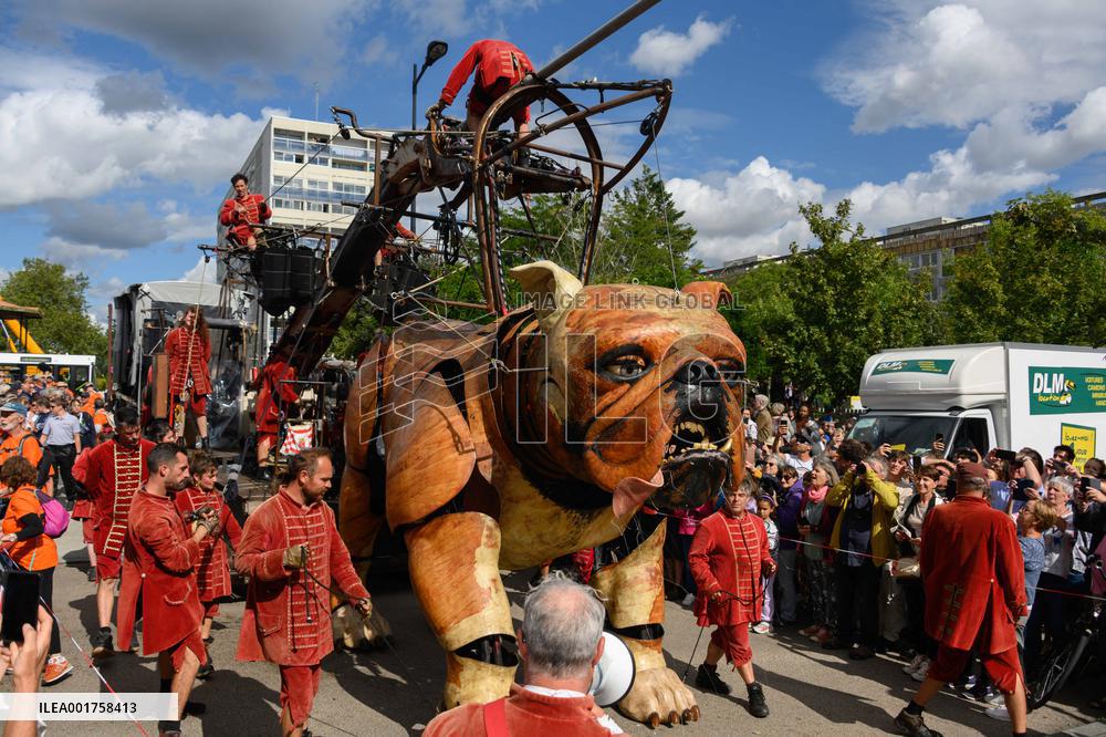 Parade of Royal de Luxe Machines - Saint Herblain
