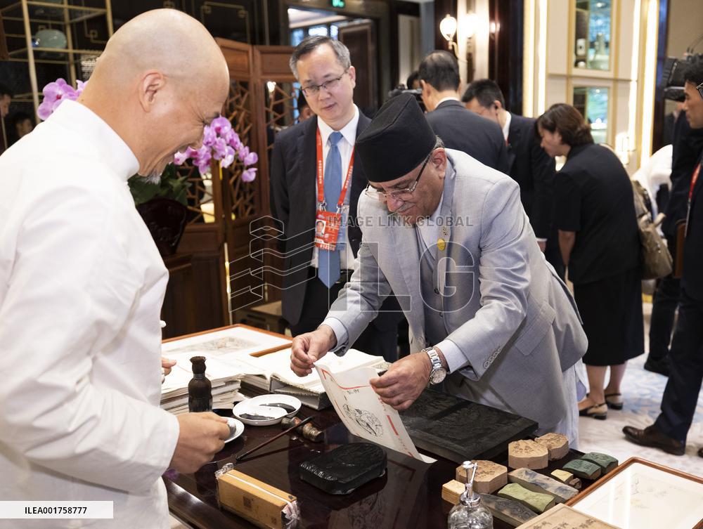 CHINA-ZHEJIANG-HANGZHOU-GUESTS-INTANGIBLE CULTURAL HERITAGE-DEMONSTRATION (CN)