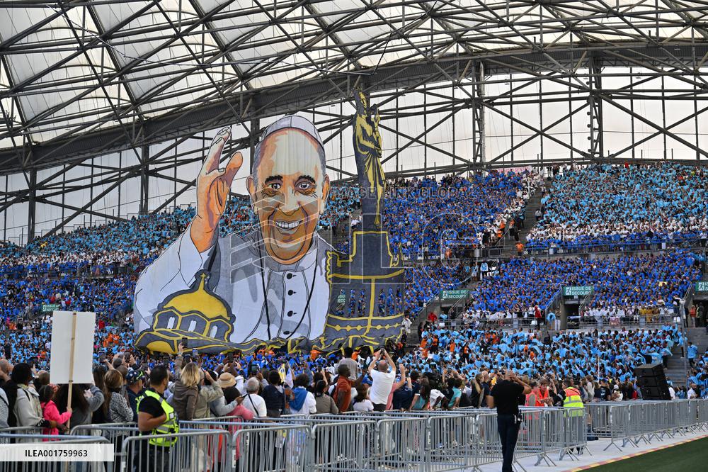 Pope Francis Visits Marseille - Mass At The Velodrome Stadium
