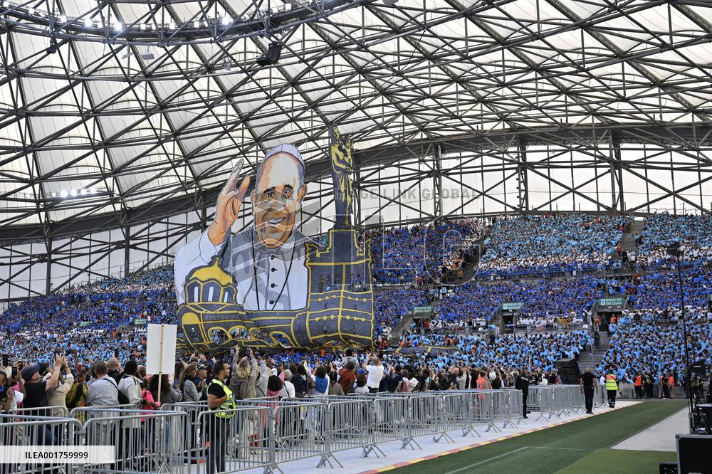 Pope Francis Visits Marseille - Mass At The Velodrome Stadium