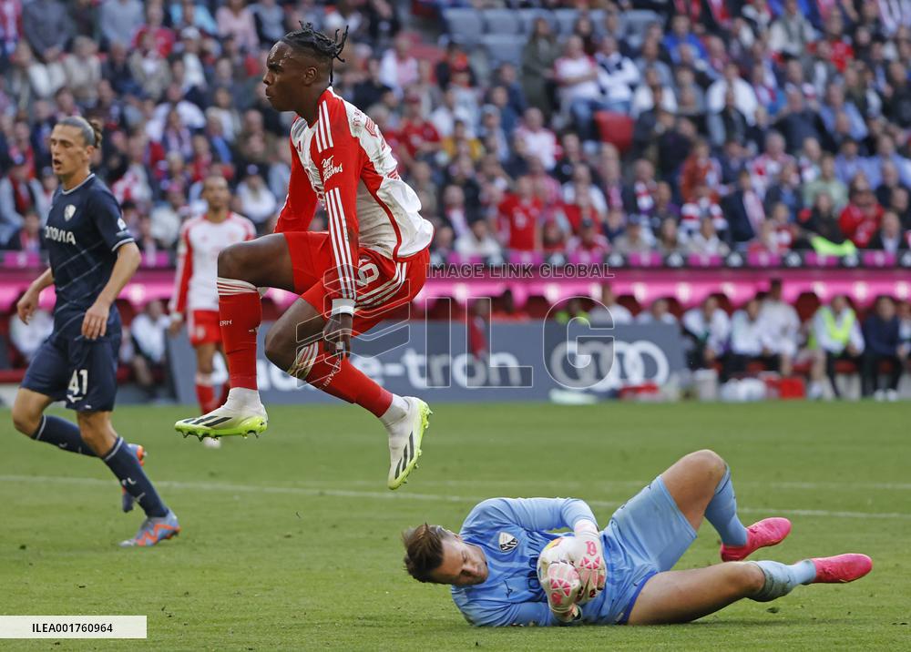 (SP)GERMANY-MUNICH-FOOTBALL-BUNDESLIGA-BAYERN MUNICH VS BOCHUM