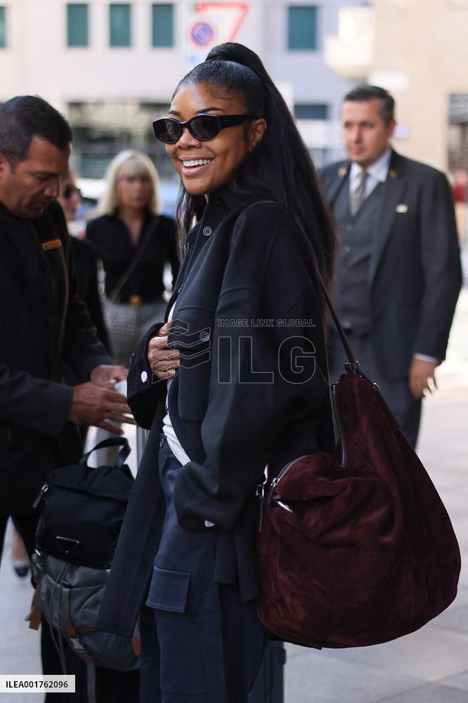 MFW - Gabrielle Union And Dwyane Wade Leave Hotel