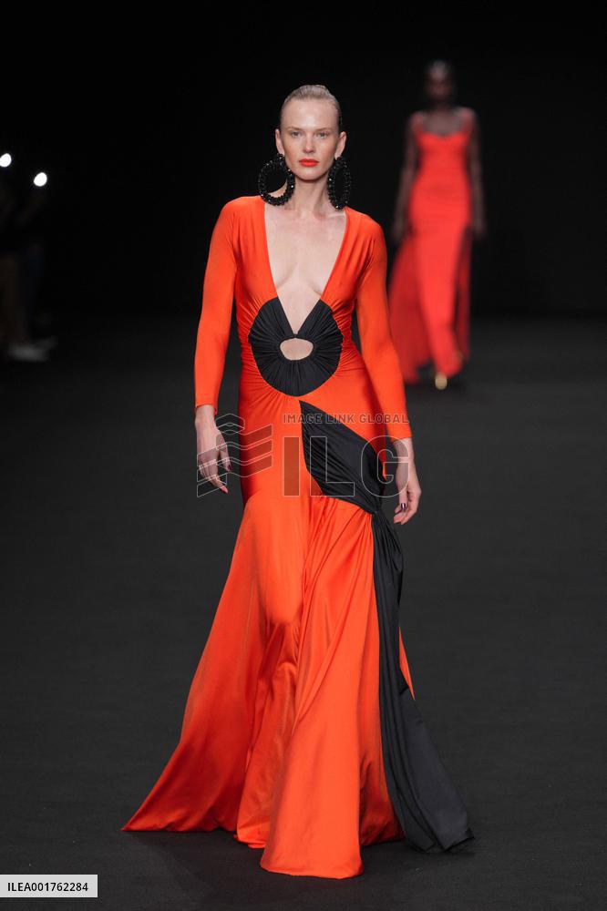 MFW - Chiara Boni La Petite Robe Runway