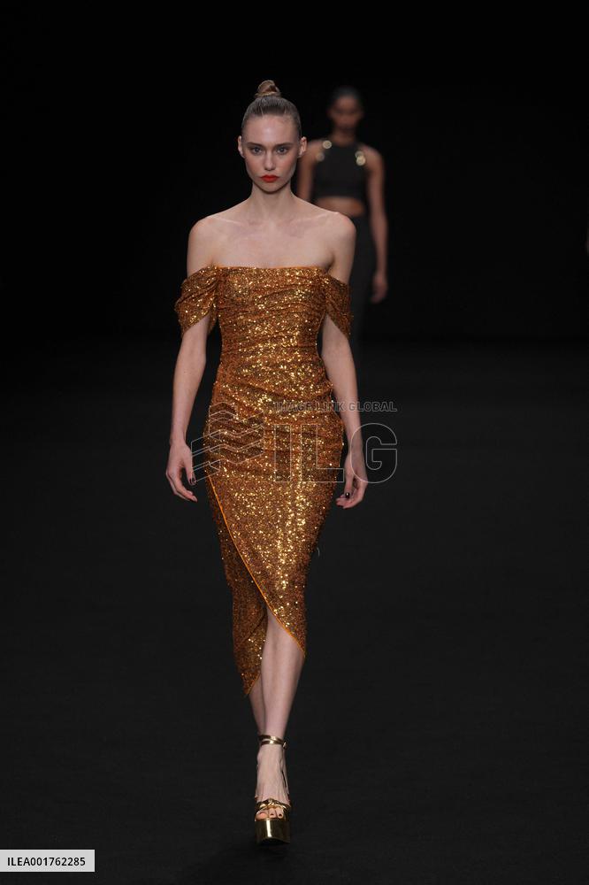 MFW - Chiara Boni La Petite Robe Runway