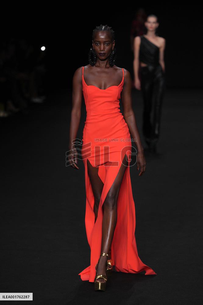 MFW - Chiara Boni La Petite Robe Runway
