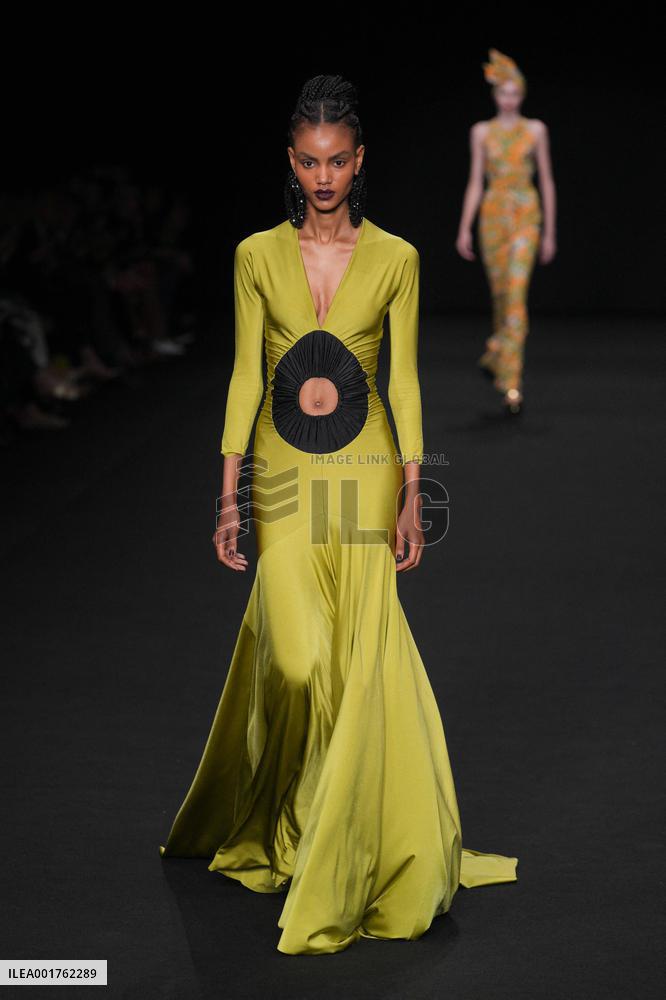 MFW - Chiara Boni La Petite Robe Runway