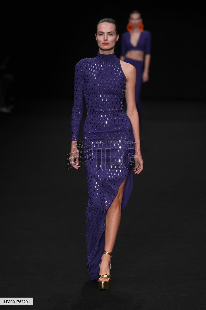 MFW - Chiara Boni La Petite Robe Runway