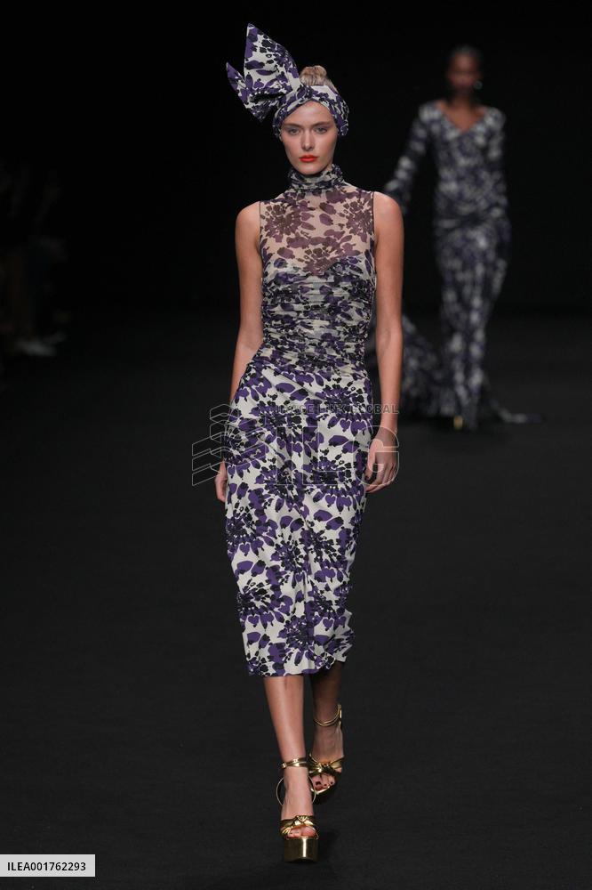 MFW - Chiara Boni La Petite Robe Runway