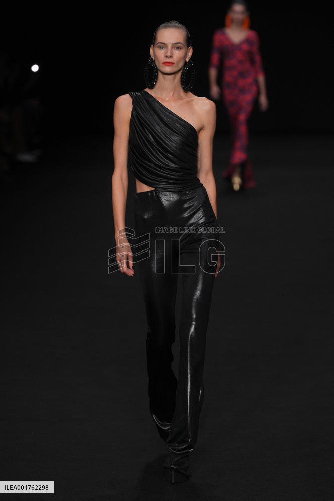 MFW - Chiara Boni La Petite Robe Runway