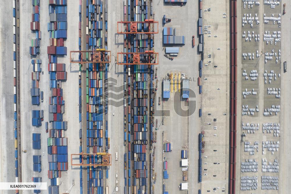 CHINA-SHAANXI-XI'AN-BRI-FREIGHT TRAIN-INT'L PORT (CN)