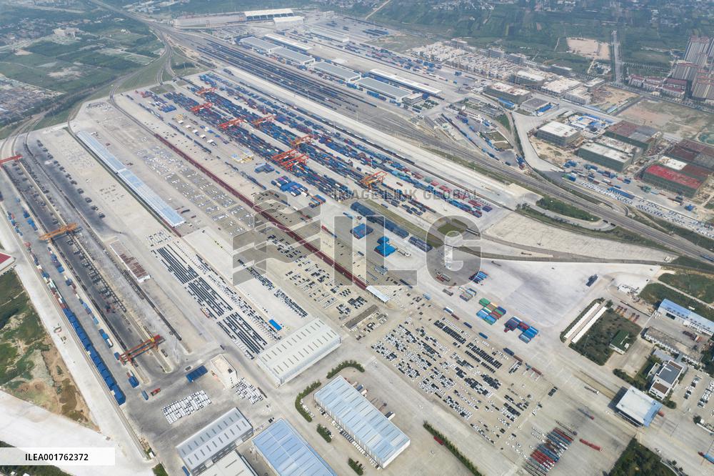 CHINA-SHAANXI-XI'AN-BRI-FREIGHT TRAIN-INT'L PORT (CN)