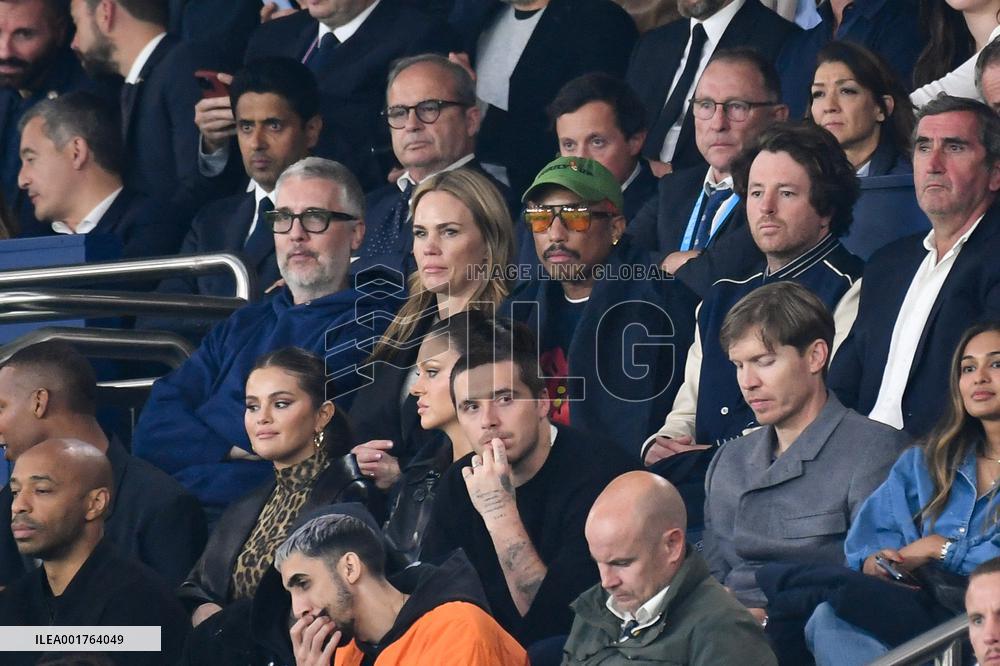 VIPs Watch PSG v OM