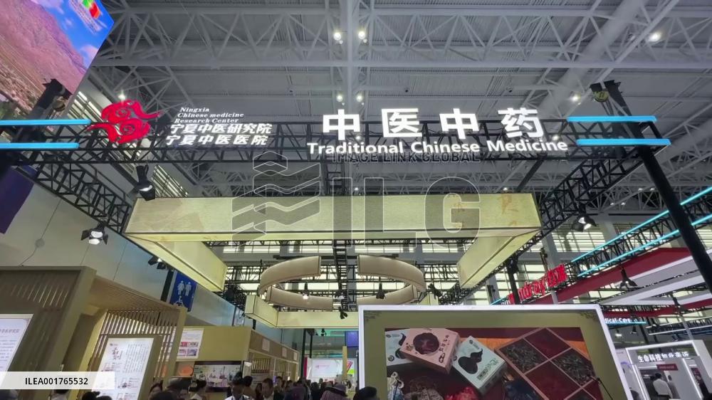 TCM products, services wow foreign attendees at China-Arab States Expo