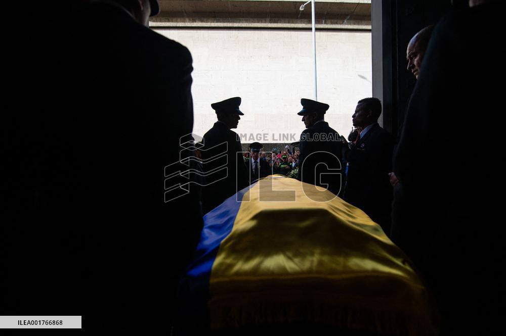 Honors to Late Artist Fernando Botero at His Museum in Bogota