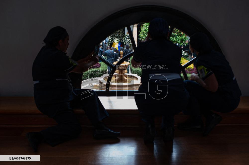 Honors to Late Artist Fernando Botero at His Museum in Bogota