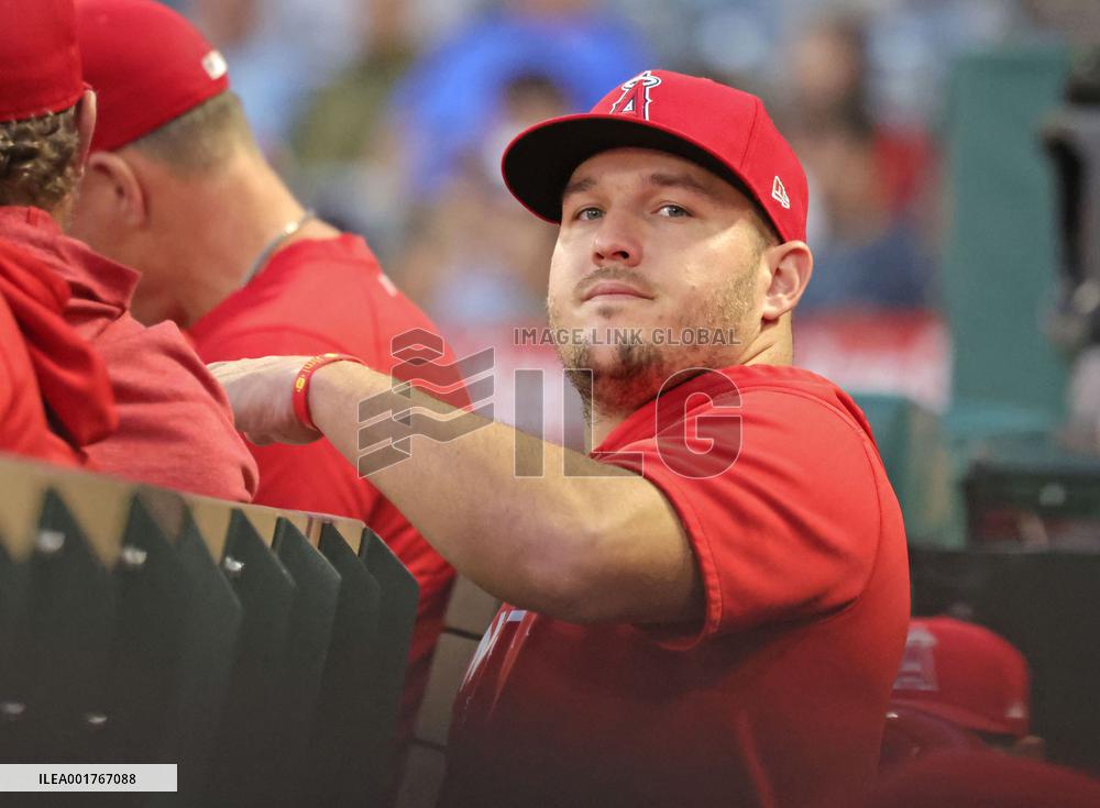 Baseball: Rangers vs. Angels