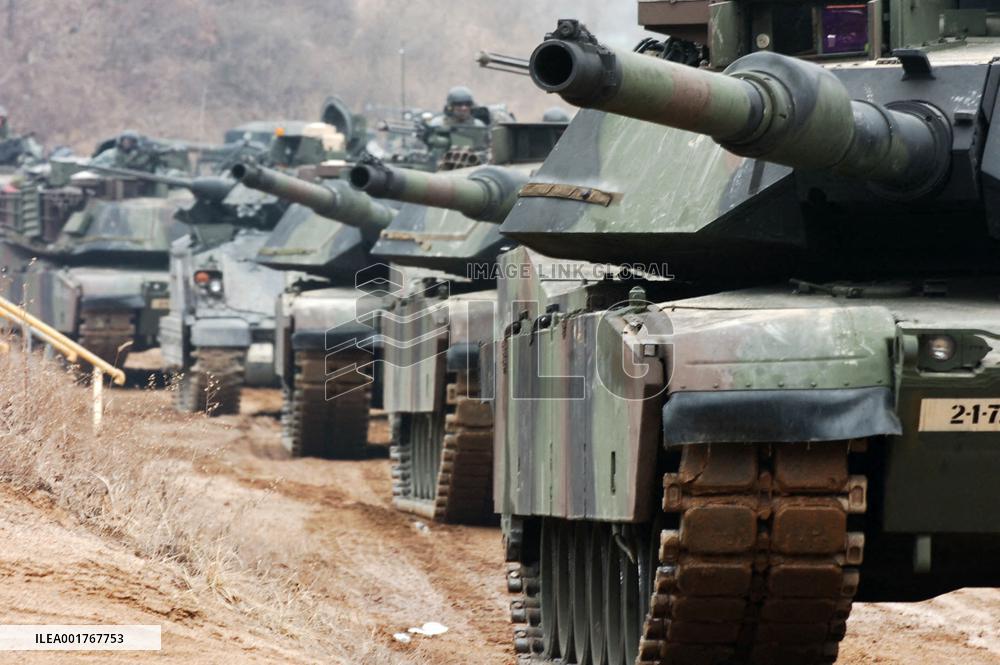 U.S. Abrams Tanks Reach Ukraine