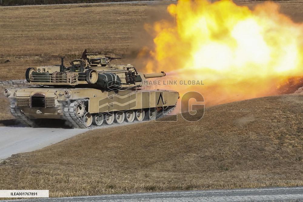 U.S. Abrams Tanks Reach Ukraine